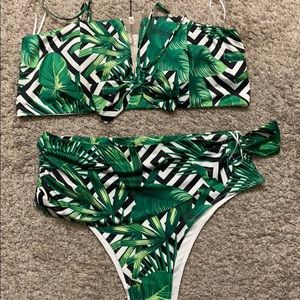 Bikini top and bottom. BY.EGREIS